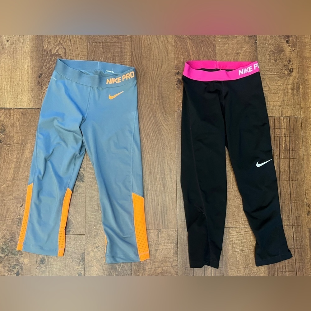 Nike pro women crop leggings Sz small drifit 2 pairs bundle